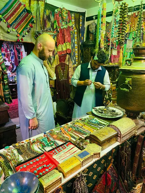 Silk Vista travel photograph: culture & hospitality